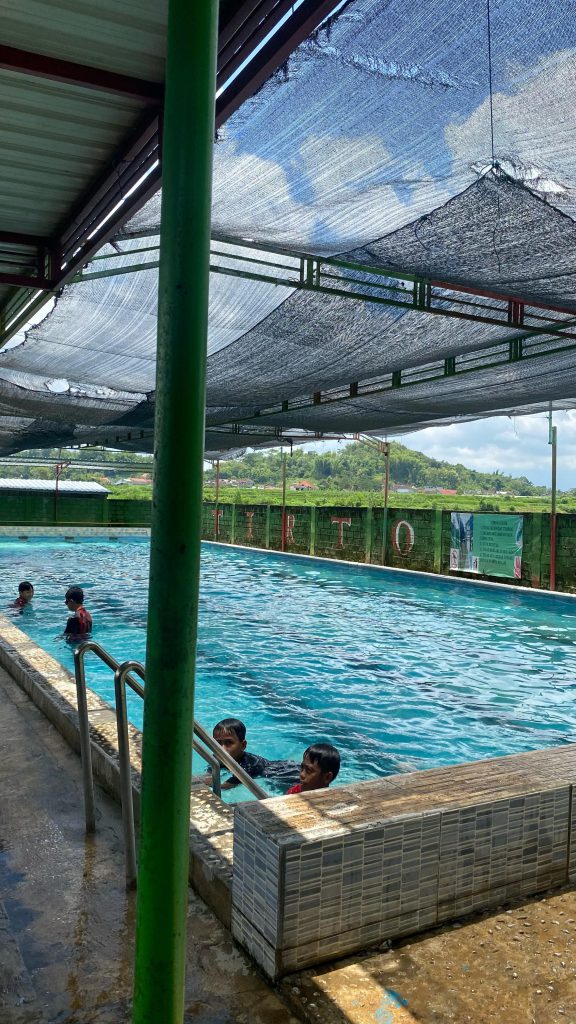 Kolam Renang(1)